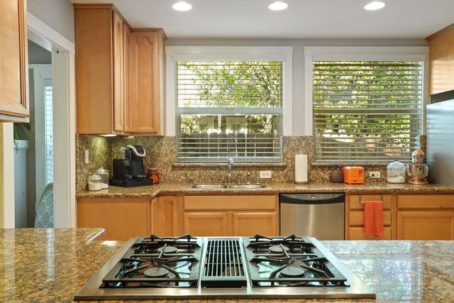 1212 W Walnut St, Stockton, CA 95203