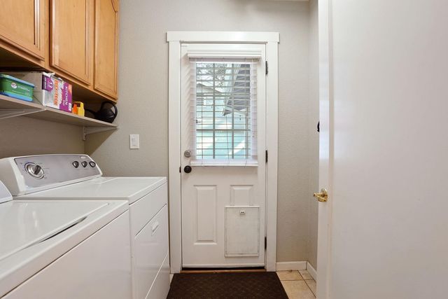 1212 W Walnut St, Stockton, CA 95203