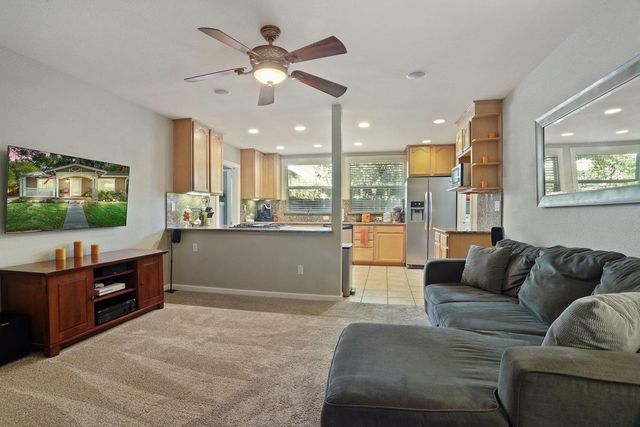 1212 W Walnut St, Stockton, CA 95203