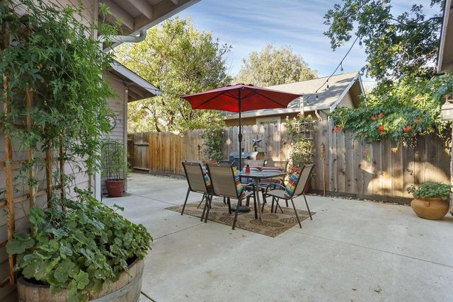 1212 W Walnut St, Stockton, CA 95203