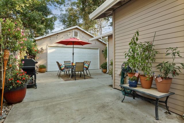 1212 W Walnut St, Stockton, CA 95203