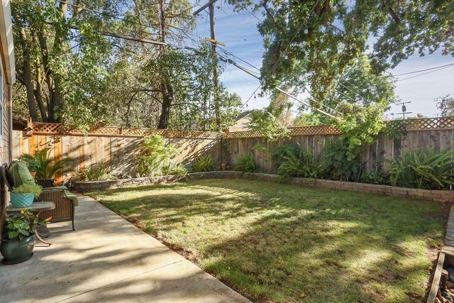 1212 W Walnut St, Stockton, CA 95203