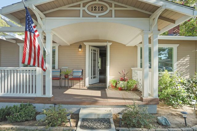 1212 W Walnut St, Stockton, CA 95203