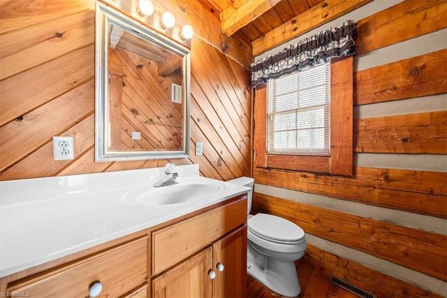 5506 Grove Forrest Drive, High Point, NC 27263