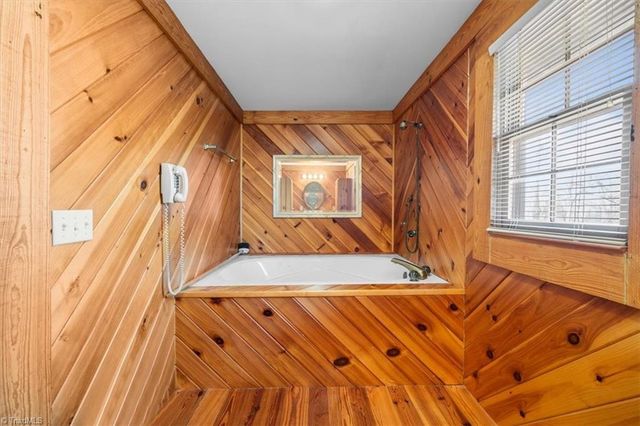 5506 Grove Forrest Drive, High Point, NC 27263