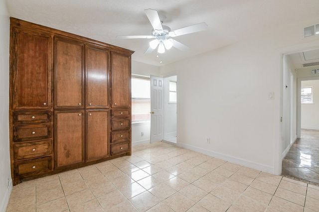 901 Redondo Drive, Houston, TX 77015