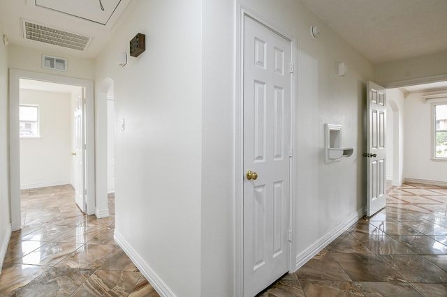 901 Redondo Drive, Houston, TX 77015