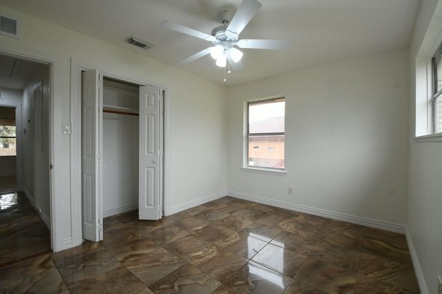 901 Redondo Drive, Houston, TX 77015