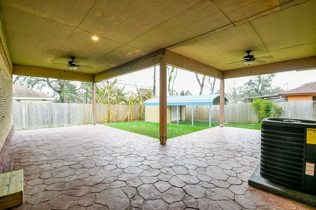 901 Redondo Drive, Houston, TX 77015