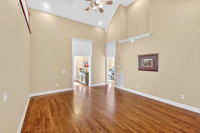 101 Hummingbird Lane, Shelbyville, TN 37160