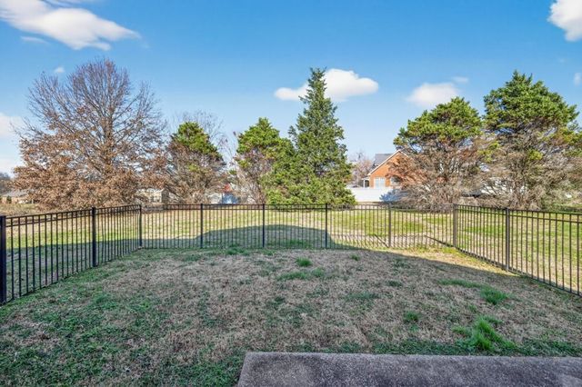 101 Hummingbird Lane, Shelbyville, TN 37160