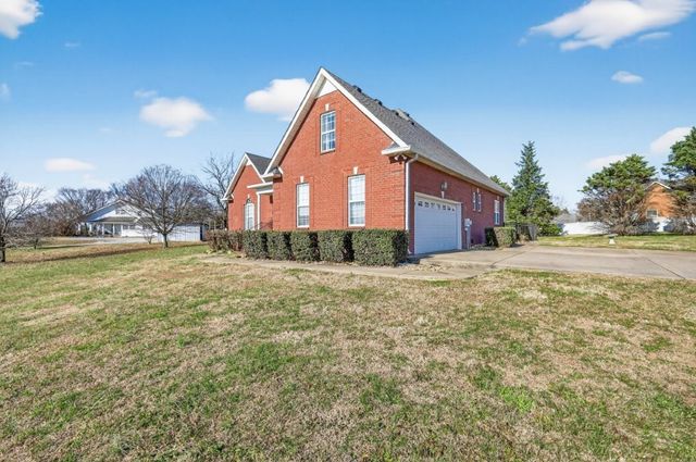 101 Hummingbird Lane, Shelbyville, TN 37160