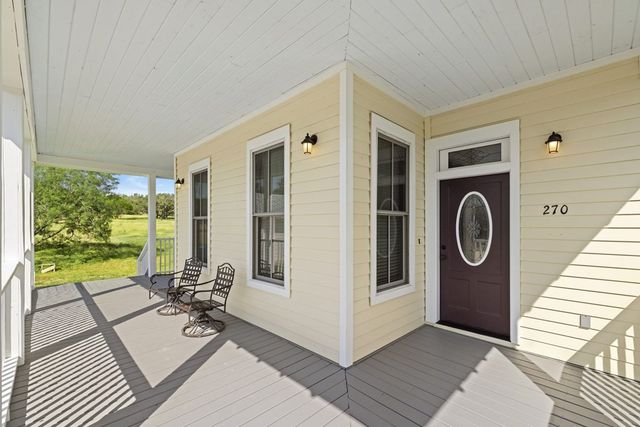 270 Oak Hollow Dr, Kerrville, TX 78028