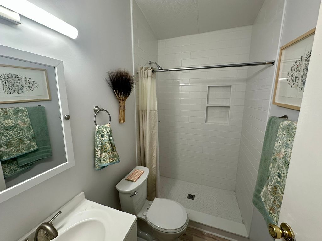 Image 26 of property listing at 51 Calle Gurule C, Santa Fe, NM 87505