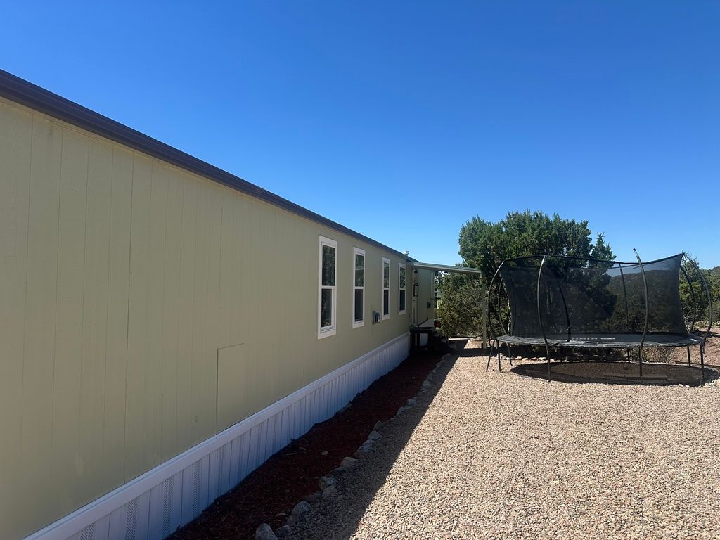 Image 4 of property listing at 51 Calle Gurule C, Santa Fe, NM 87505