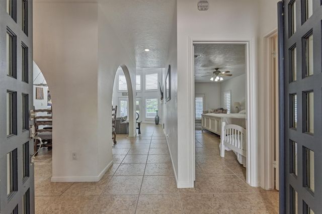 3142 Lazy Lake Lane, Montgomery, TX 77356