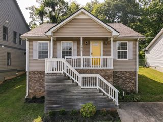 3840 Hutson Ave, Nashville, TN 37216