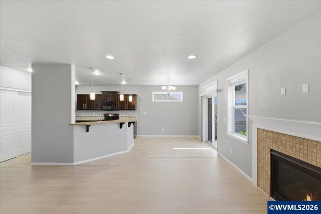 2764 NW Weather Stone St, Albany, OR 97321