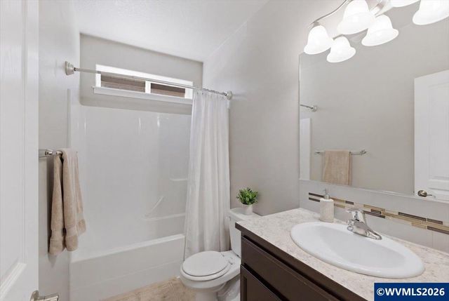 2764 NW Weather Stone St, Albany, OR 97321