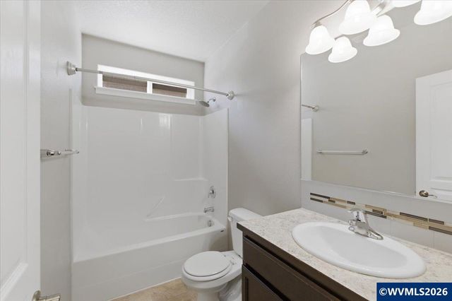 2764 NW Weather Stone St, Albany, OR 97321