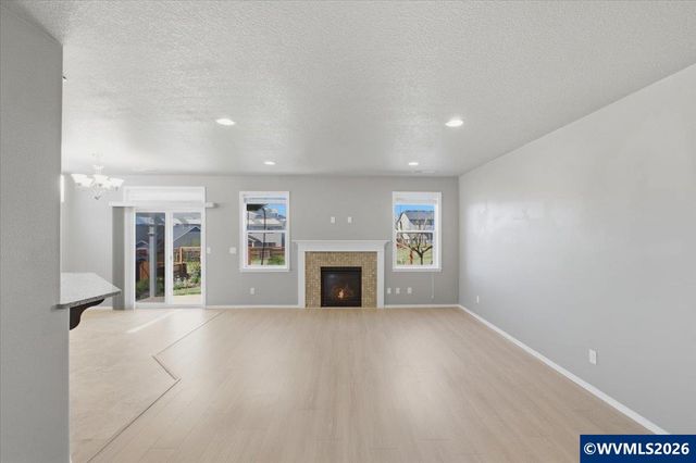 2764 NW Weather Stone St, Albany, OR 97321