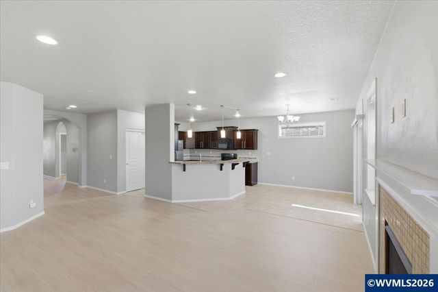 2764 NW Weather Stone St, Albany, OR 97321