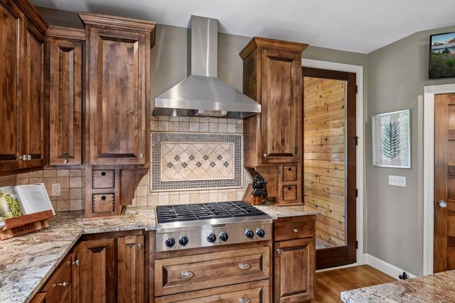 7474 Narcissus Lane N, Maple Grove, MN 55311