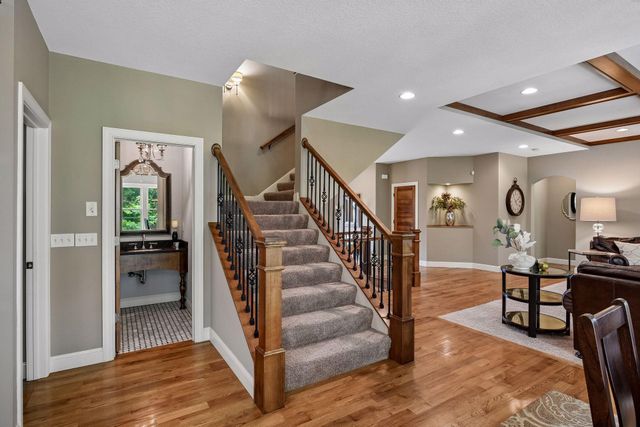 7474 Narcissus Lane N, Maple Grove, MN 55311