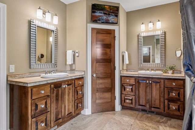 7474 Narcissus Lane N, Maple Grove, MN 55311