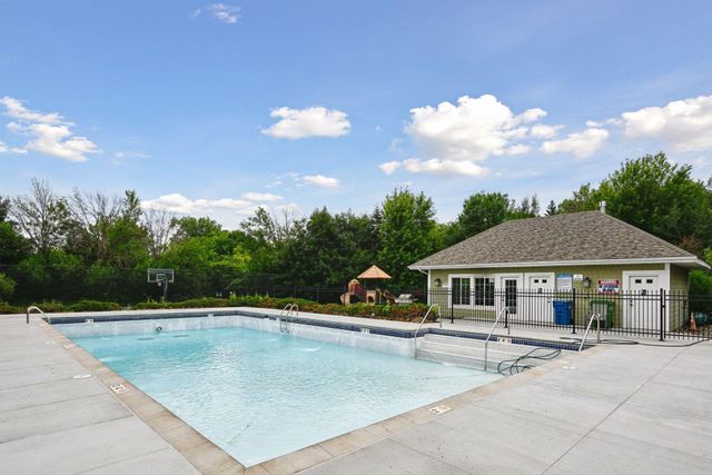 7474 Narcissus Lane N, Maple Grove, MN 55311