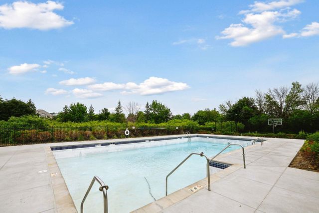 7474 Narcissus Lane N, Maple Grove, MN 55311