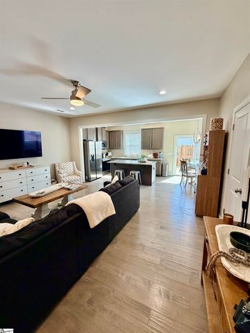 700 Wintergarden Place, Simpsonville, SC 29860