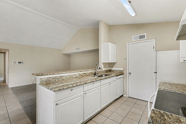 671 Stonewall Drive, Grand Prairie, TX 75052