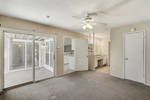 671 Stonewall Drive, Grand Prairie, TX 75052