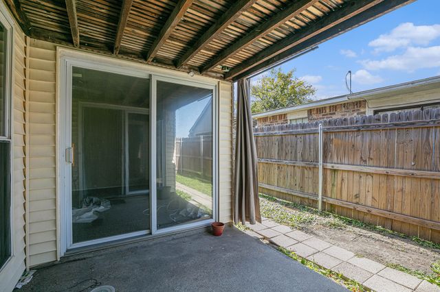 671 Stonewall Drive, Grand Prairie, TX 75052