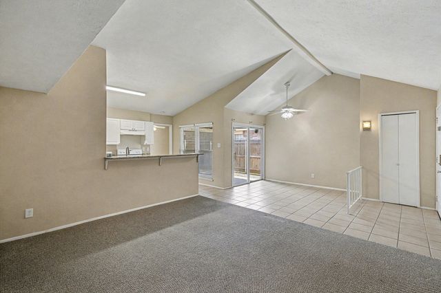 671 Stonewall Drive, Grand Prairie, TX 75052