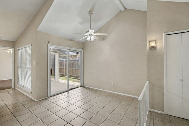 671 Stonewall Drive, Grand Prairie, TX 75052