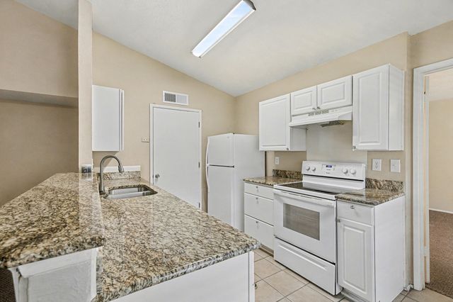 671 Stonewall Drive, Grand Prairie, TX 75052