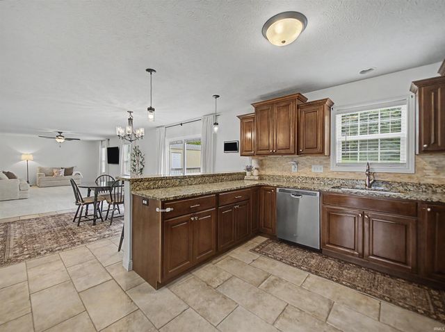 7540 Tia Court, Evansville, IN 47720