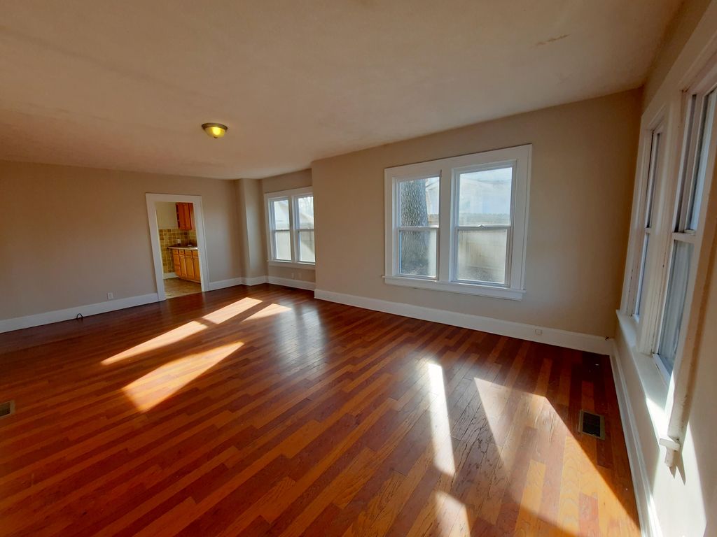 1012 S Fort Avenue, Springfield, MO 65807