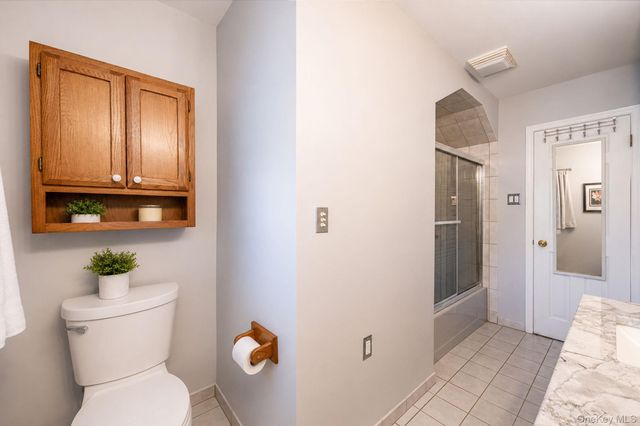 17 N Durkee Lane, East Patchogue, NY 11772