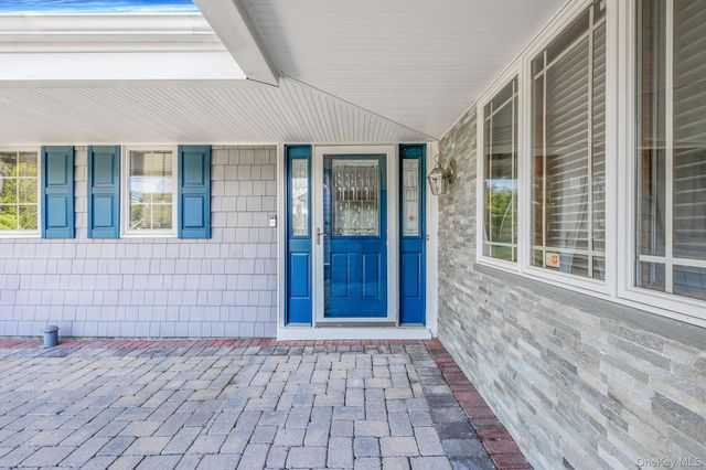 17 N Durkee Lane, East Patchogue, NY 11772