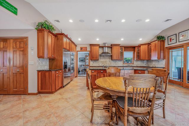 17 N Durkee Lane, East Patchogue, NY 11772