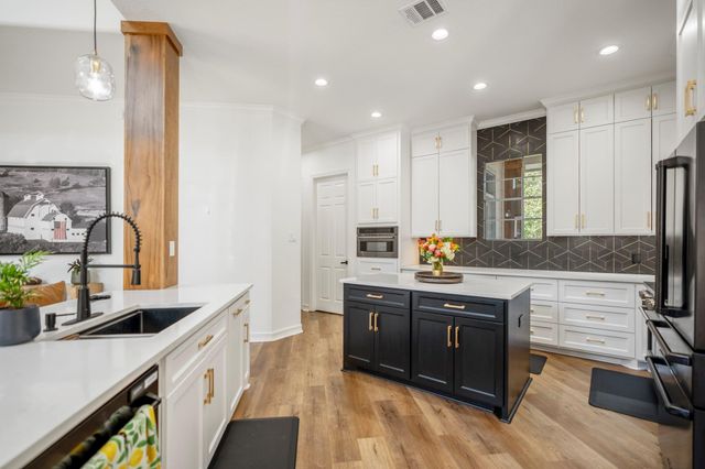 33319 White Oak Court, Magnolia, TX 77354