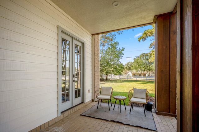 33319 White Oak Court, Magnolia, TX 77354