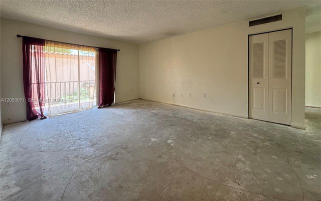 7208 Fairway Dr I14, Miami Lakes, FL 33014