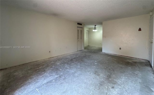 7208 Fairway Dr I14, Miami Lakes, FL 33014