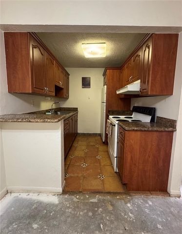 7208 Fairway Dr I14, Miami Lakes, FL 33014
