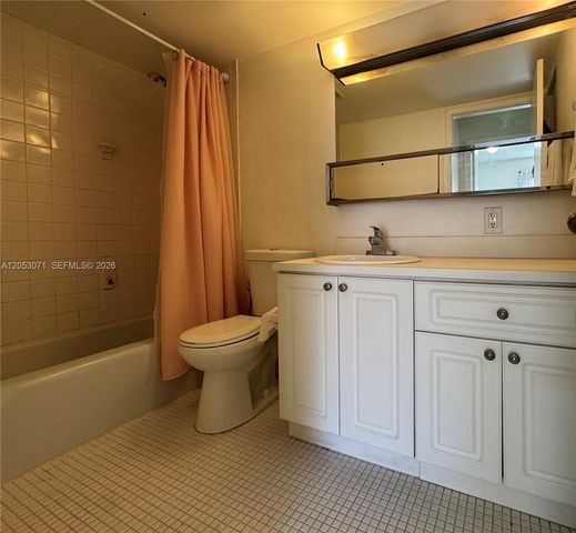 7208 Fairway Dr I14, Miami Lakes, FL 33014