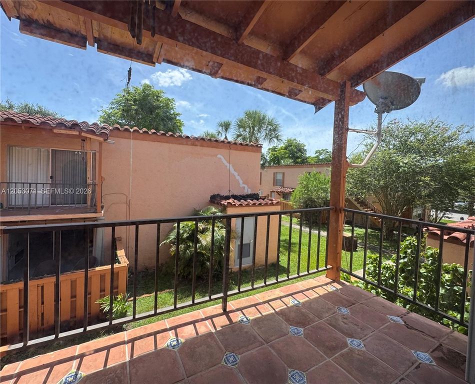 7208 Fairway Dr I14, Miami Lakes, FL 33014